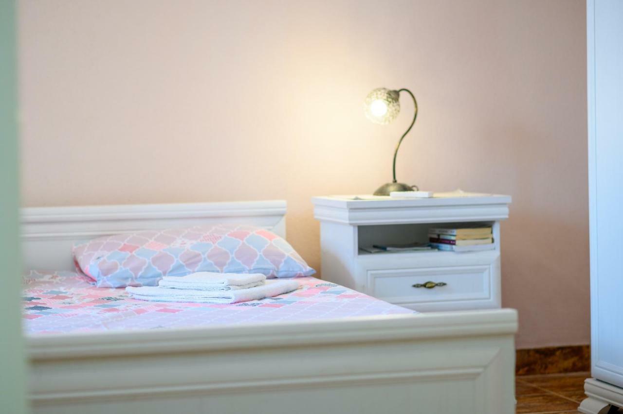Casa M Apartment Тиват Екстериор снимка